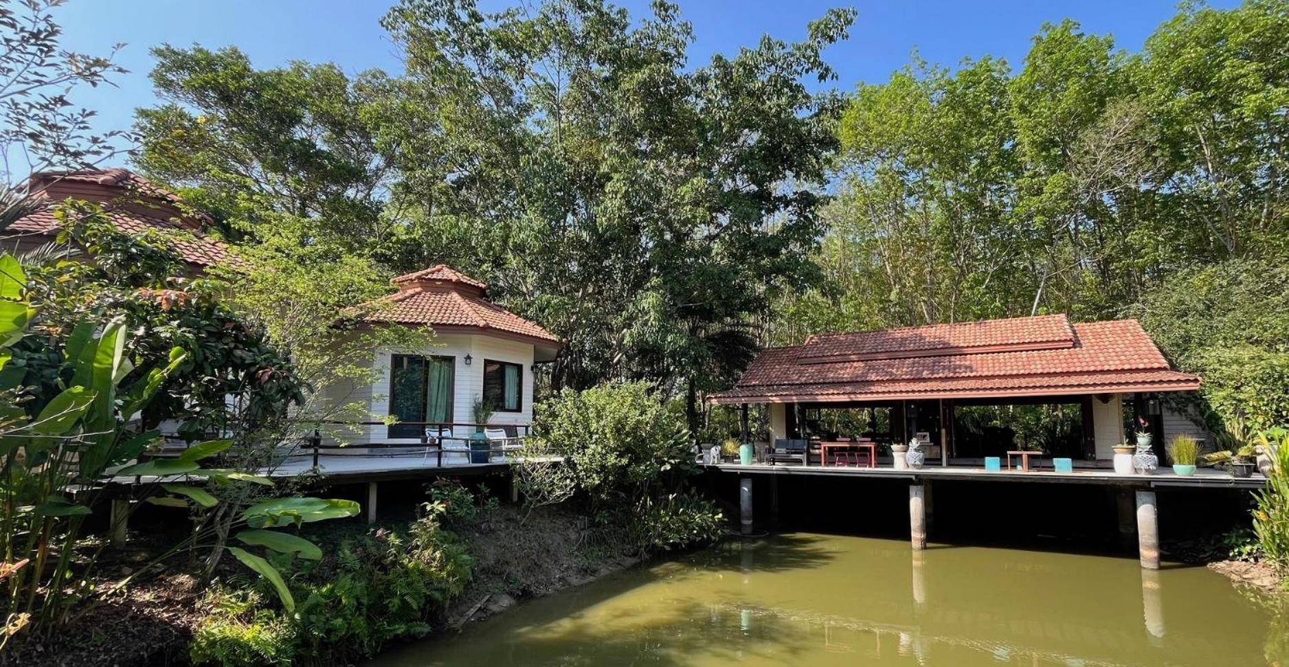Navari Homestay Районг Екстериор снимка