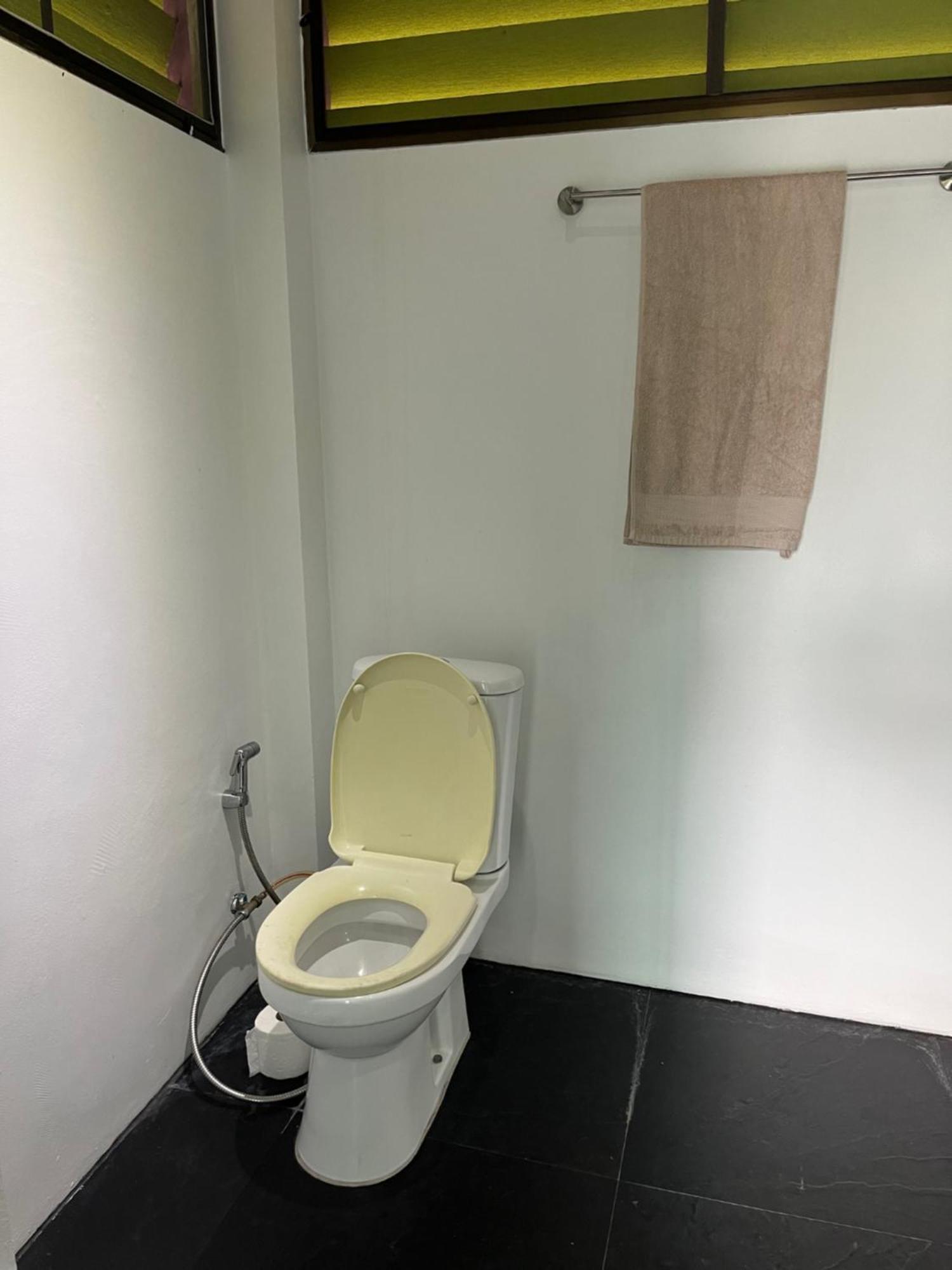 Navari Homestay Районг Екстериор снимка