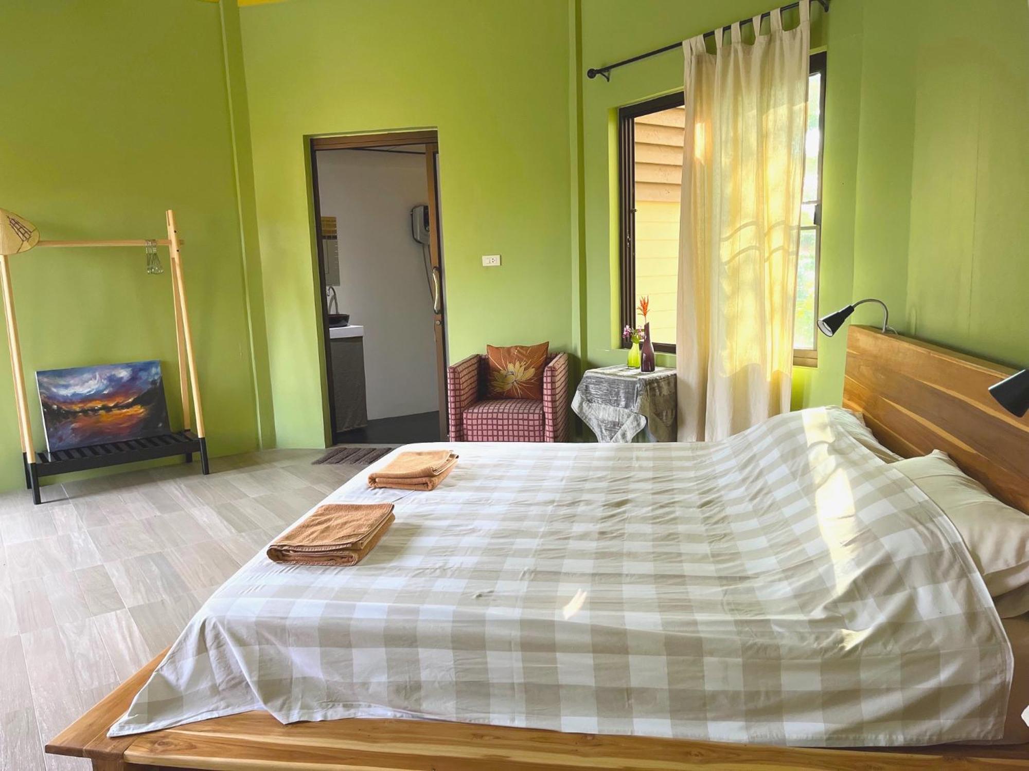 Navari Homestay Районг Екстериор снимка