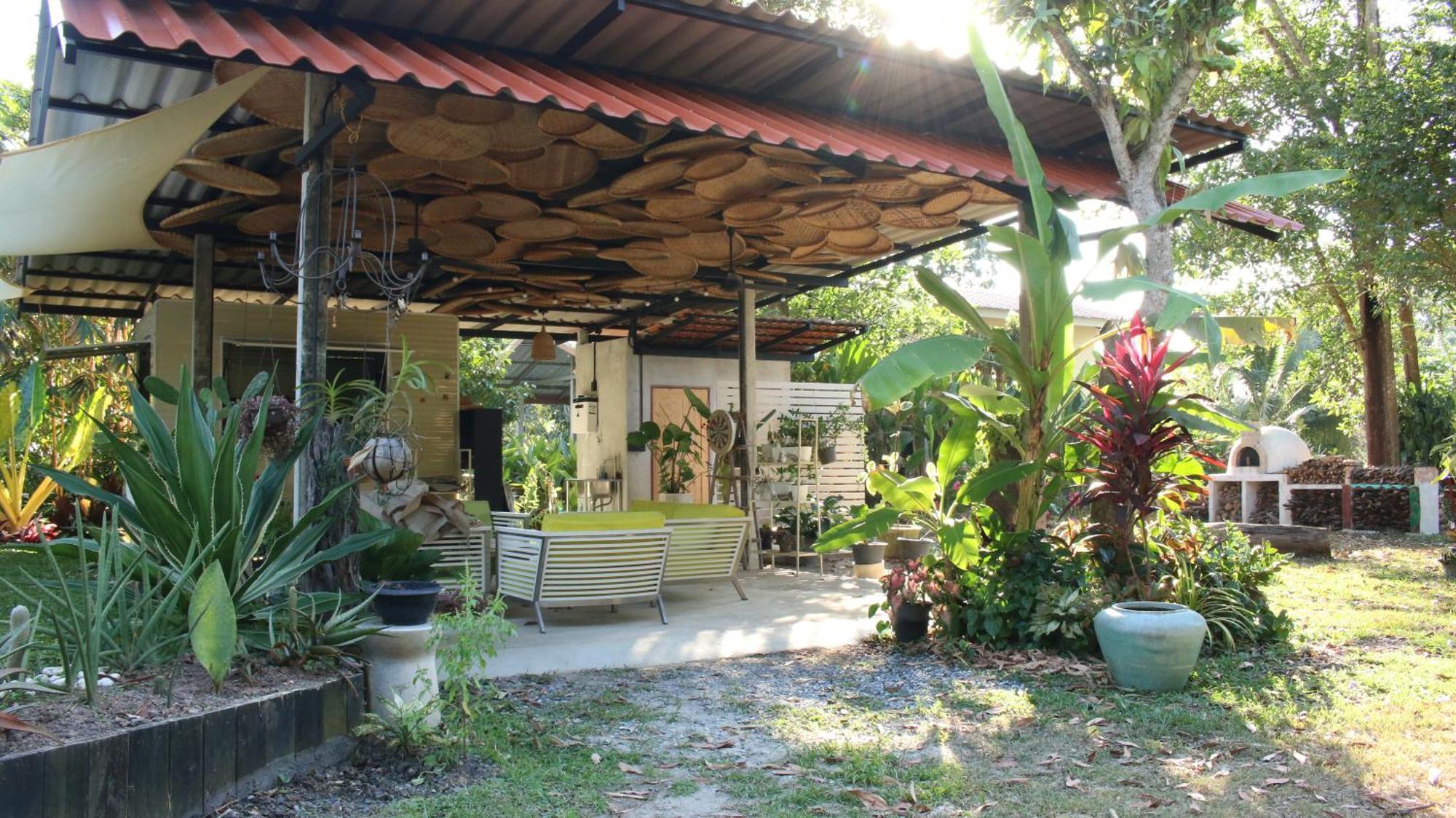 Navari Homestay Районг Екстериор снимка